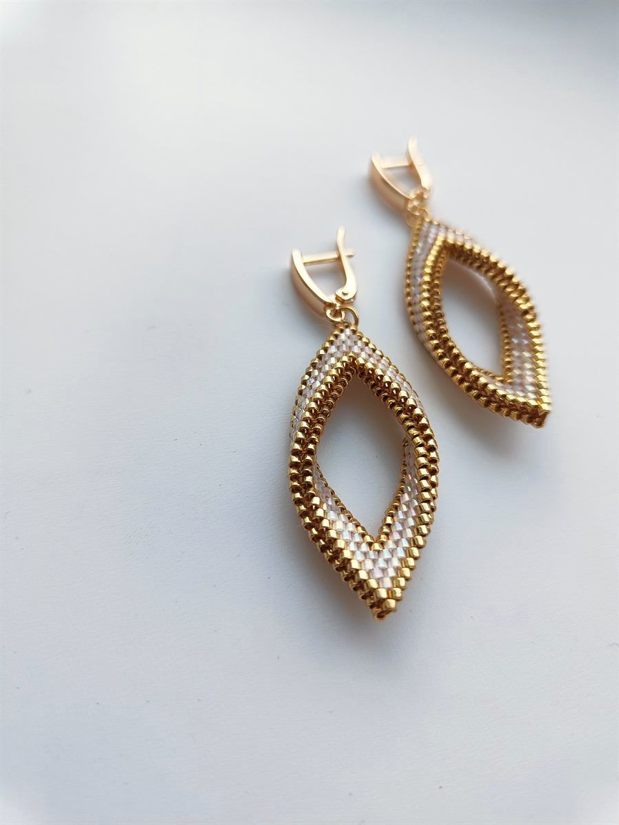 Сережки-листочки золото з бежевим, пара